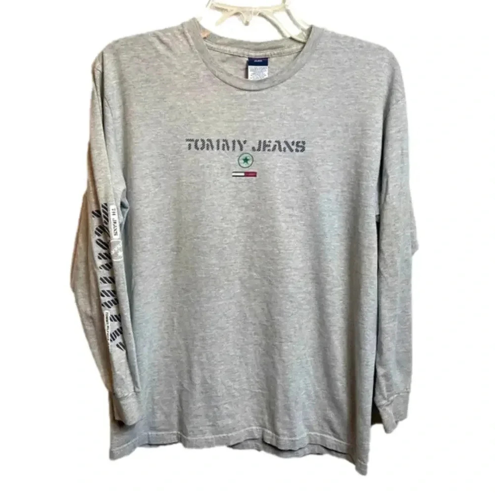 VINTAGE Tommy Jeans by Tommy‎ Hilfiger Long sleeve T-shirt. Y2K.